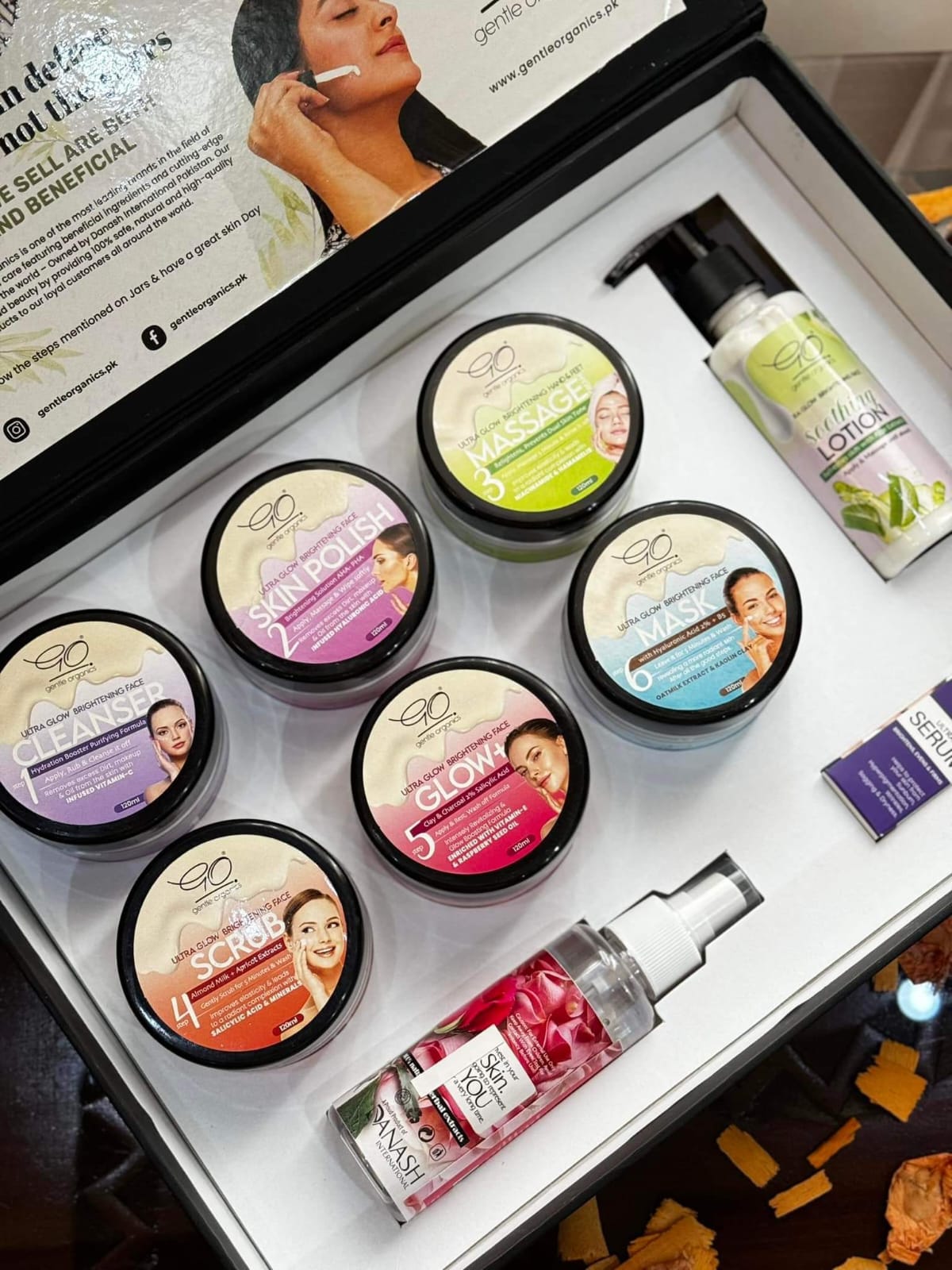 Glow Facial Range 9 in 1 Gift Box - Image 5